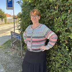 Strikkekits til Betina's cardigan i Taormina