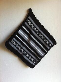 Opskrift til dobbelte grydelapper strikket på rundpind i Bommix Bamboo