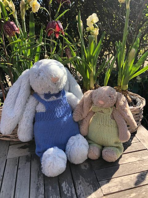 Opskrift til overalls og butterfly til Jellycat 18 og 31 cm