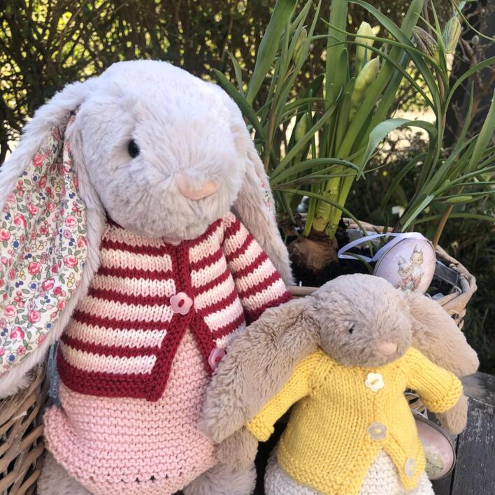 Opskrift til kjole og trøje til Jellycat til 18 og 31 cm