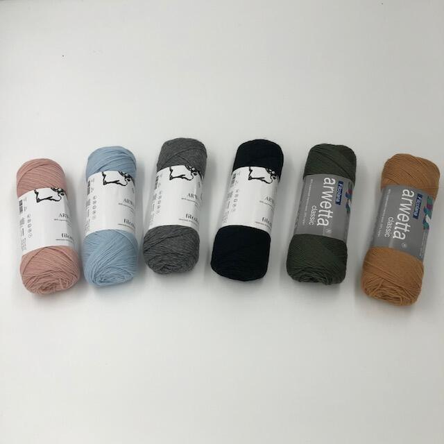 Strikkekits til strømper med snoninger i Arwetta