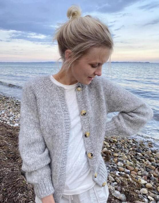 Novice Cardigan Chunky Edition - PetiteKnit