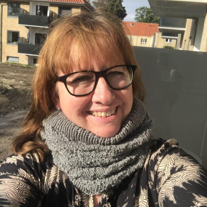 Opskrift til hætte/halsrør i Extrafine merino 90