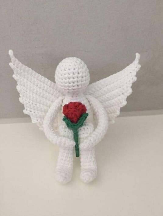 Opskrift til ny vinge og rose til Annette Heintze Engle