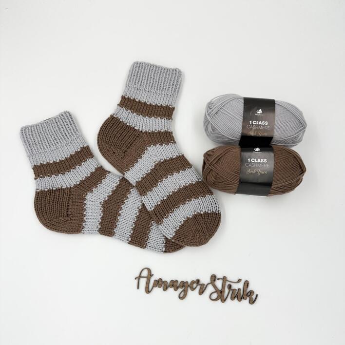 Opskrift til stribet hyggesokker i 1. Class Cashmere
