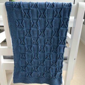 Opskrift til Ella´s Babytæppe i Extrafine merino 120