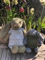 Opskrift til shorts og t-shirts til Jellycats 18 og 31 cm