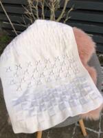 Strikkekits til Viola's babytæppe i Extrafine merino 120